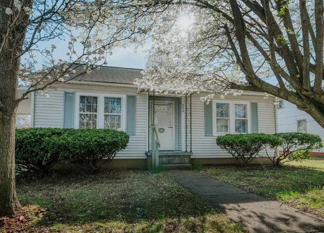 Property at 632 Dozier Ave, Madisonville, KY 42431, 2 beds, 2 baths
