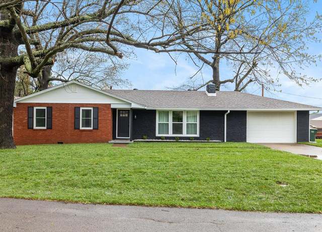 Property at 925 Bell Dr, Madisonville, KY 42431, 3 beds, 2 baths