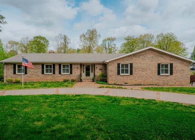 Property at 161 Oakhill Dr, Madisonville, KY 42431, 4 beds, 4 baths