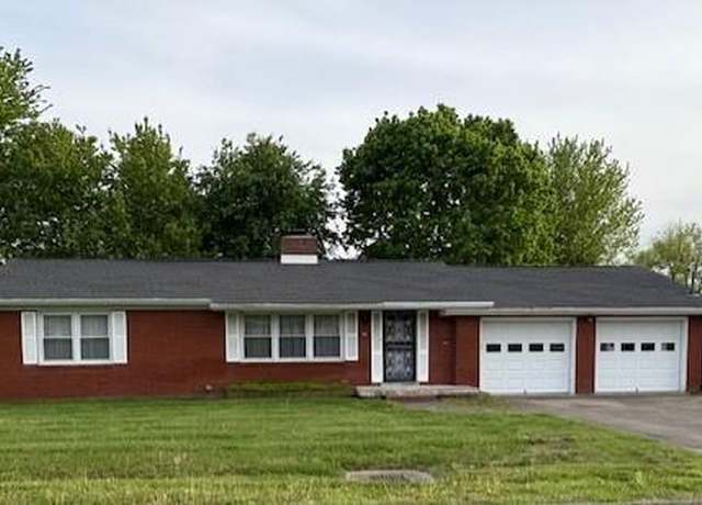 Property at 680 Bishop St, Madisonville, KY 42431, 2 beds, 2 baths