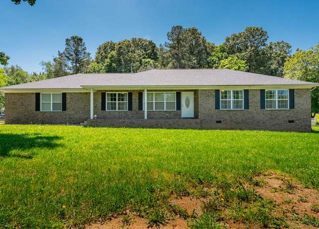 Property at 4525 Earlington Rd, Madisonville, KY 42431, 4 beds, 2 baths