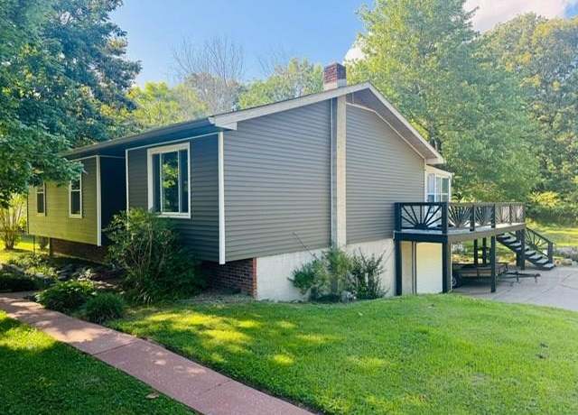 Property at 676 West Dr, Madisonville, KY 42431, 4 beds, 2 baths