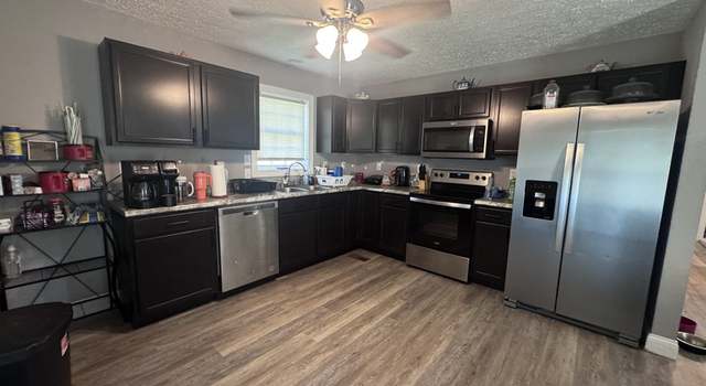 Photo of 643 Hall St, Madisonville, KY 42431