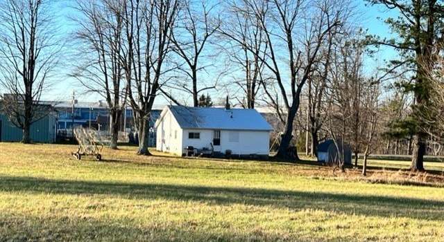 Photo of 220 Tucker Schoolhouse Rd, Madisonville, KY 42431