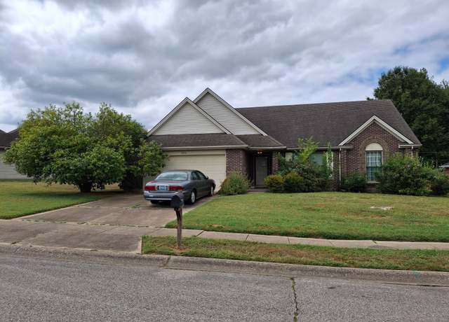Property at 950 Hillmont Dr, Henderson, KY 42420, 3 beds, 2 baths