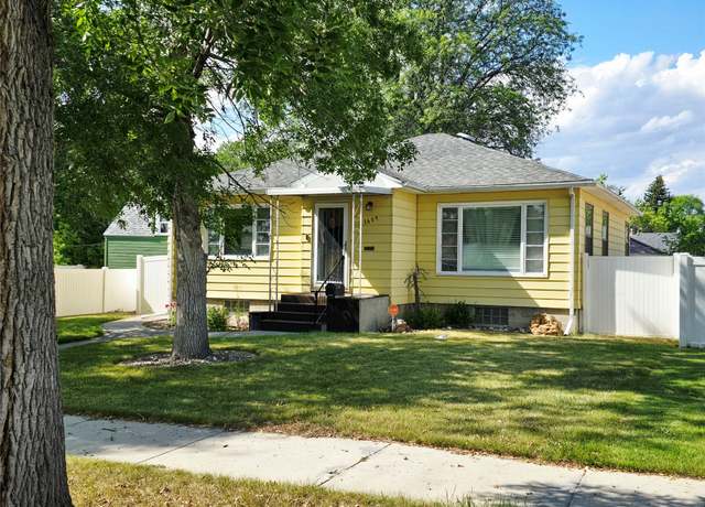 Property at 1609 2nd Ave S, Great Falls, MT 59405, 3 beds, 2 baths