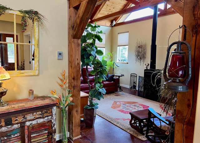 Property at 1086 Cowboy Way, Columbia Falls, MT 59912, 4 beds, 3.5 baths