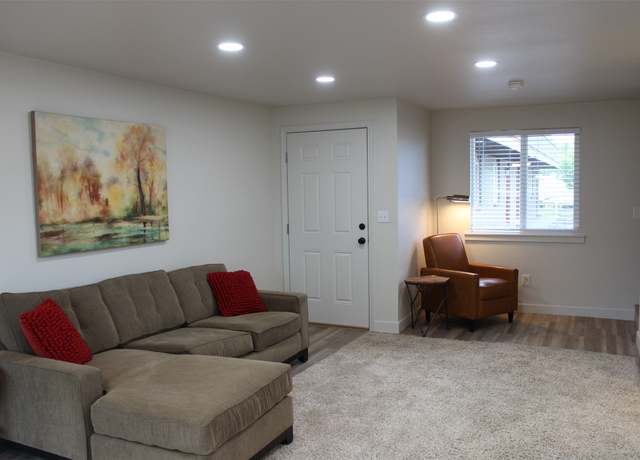 Property at 908 2nd St W #7, Polson, MT 59860, 2 beds, 2.5 baths