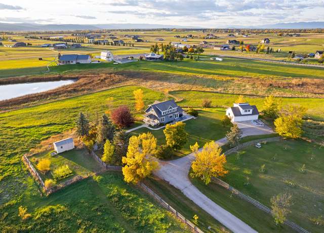 Property at 880 Farm Rd, Kalispell, MT 59901, 4 beds, 2 baths