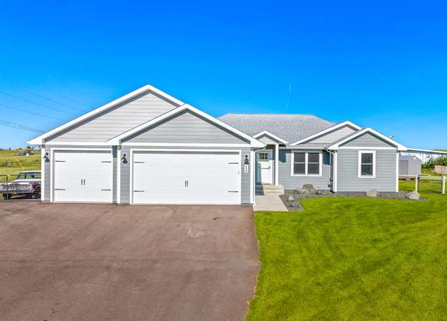 Property at 1 Arizona Rd, Great Falls, MT 59404, 5 beds, 3 baths