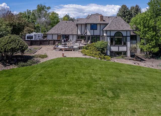 Property at 215 Somerset Dr, Kalispell, MT 59901, 5 beds, 4.5 baths
