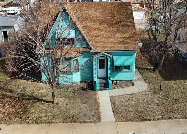 Property at 710 N Center Ave, Miles City, MT 59301, 3 beds, 2 baths