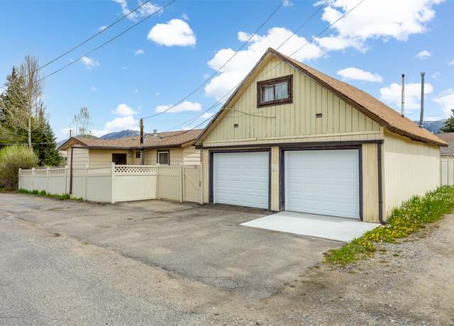 Property at 1412 Evans Ave, Butte, MT 59701, 2 beds, 1.5 baths