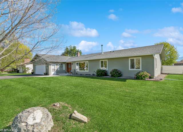 Property at 123 Dover Dr, Kalispell, MT 59901, 3 beds, 2.5 baths