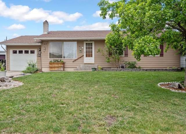 Property at 1217 5th St W, Kalispell, MT 59901, 3 beds, 3 baths