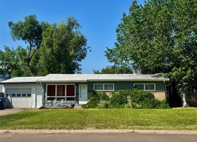 Property at 1104 11th St NW, Great Falls, MT 59404, 4 beds, 1.5 baths