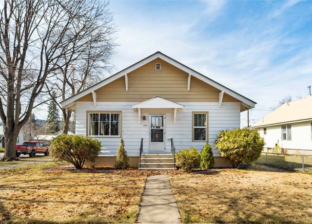 Property at 744 2nd Ave W, Kalispell, MT 59901, 3 beds, 1.5 baths