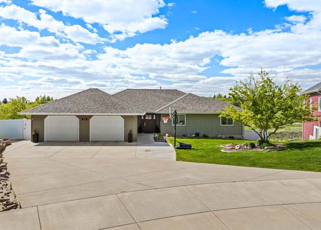 Property at 1612 38th St S, Great Falls, MT 59405, 5 beds, 3.5 baths