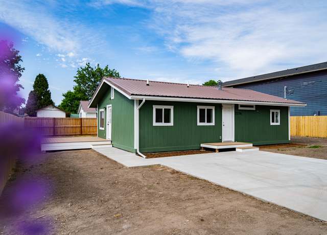 Property at 2121 1/2 Kensington Ave, Missoula, MT 59801, 3 beds, 1 bath