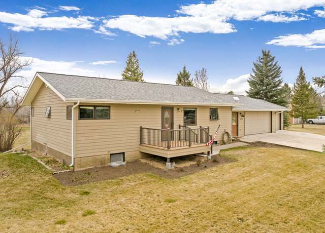 Property at 870 Franklin Ave, Great Falls, MT 59405, 3 beds, 2.5 baths