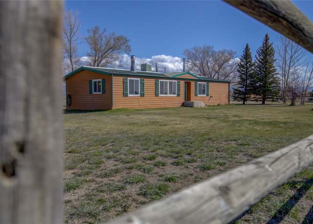 Property at 3870 Heather Dr, Helena, MT 59602, 3 beds, 2 baths