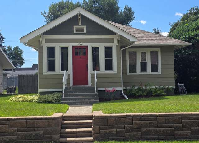 Property at 2908 Central Ave, Great Falls, MT 59401, 3 beds, 2 baths