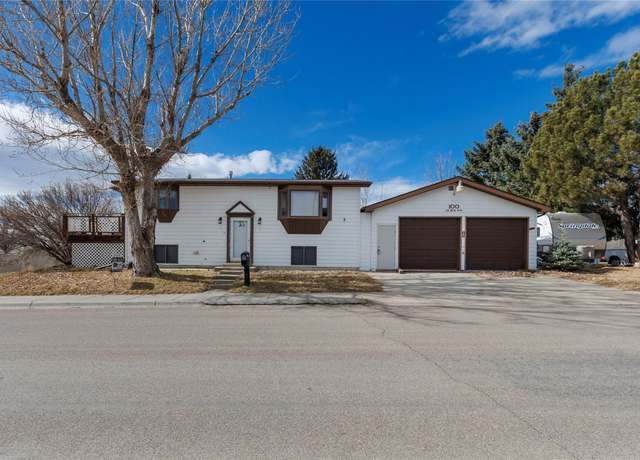 Property at 100 15th Ave NW, Great Falls, MT 59404, 3 beds, 2 baths