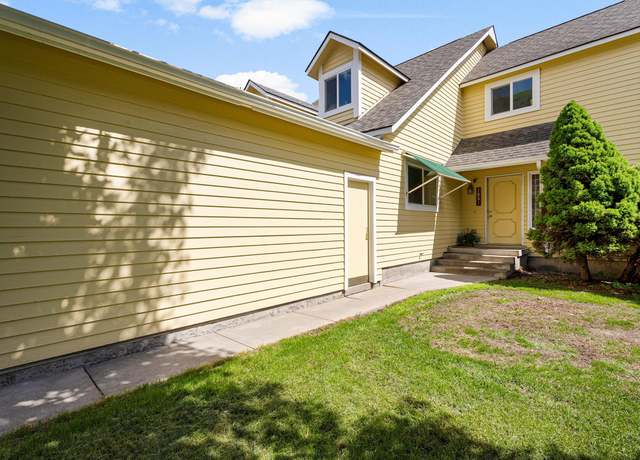 Property at 1861 E Broadway St, Missoula, MT 59802, 3 beds, 2.5 baths