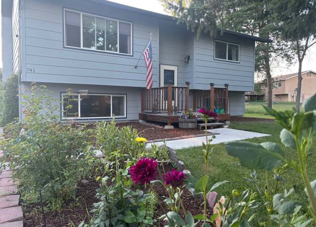 Property at 741 Shadow Ln, Kalispell, MT 59901, 3 beds, 2 baths