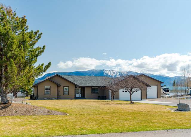 Property at 9 Chinook Ct E, Columbia Falls, MT 59912, 4 beds, 2.5 baths
