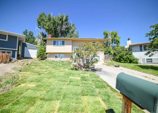 Property at 1312 3rd West Hill Dr, Great Falls, MT 59404, 4 beds, 2 baths