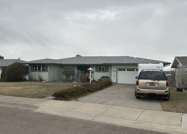 Property at 728 33rd Ave NE, Great Falls, MT 59404, 4 beds, 2 baths