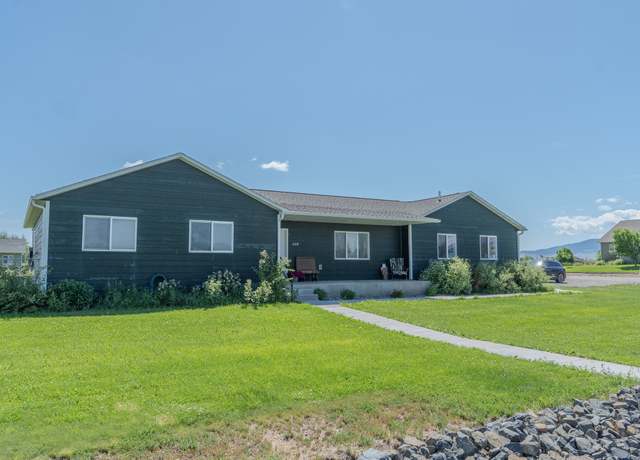 Property at 3319 Ivy Dr, Helena, MT 59602, 3 beds, 2 baths