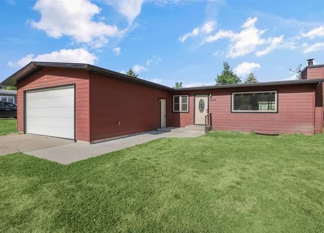 Property at 3404 Fox Farm Rd, Great Falls, MT 59404, 6 beds, 3 baths