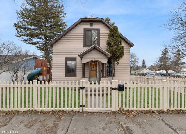 Property at 804 5th Ave W, Kalispell, MT 59901, 3 beds, 1.5 baths