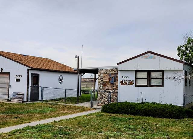 Property at 1533 Adams Blvd, Great Falls, MT 59404, 3 beds, 1 bath