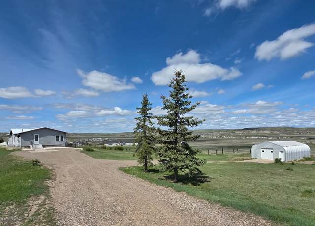 Property at 8 Teresa Ln, Great Falls, MT 59404, 3 beds, 2 baths