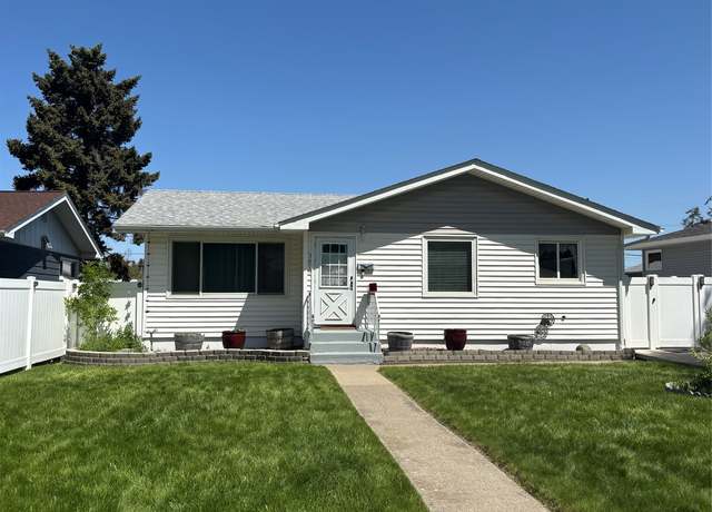 Property at 3819 4th Ave S, Great Falls, MT 59405, 4 beds, 2 baths