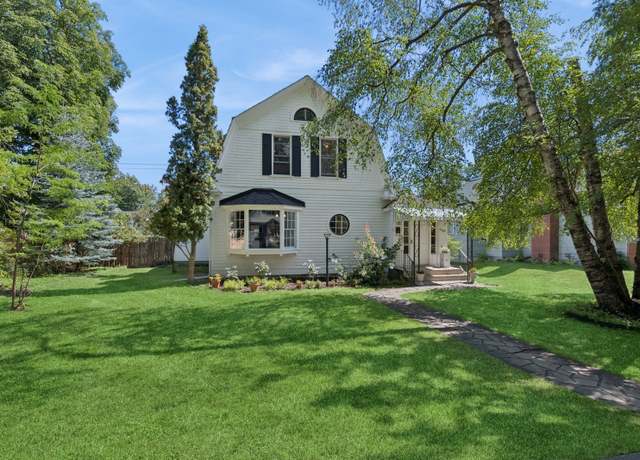 Property at 425 5th Ave E, Kalispell, MT 59901, 4 beds, 2.5 baths