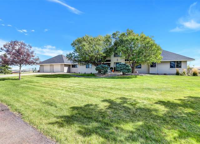 Property at 35 Bear Dr, Great Falls, MT 59404, 6 beds, 4.5 baths
