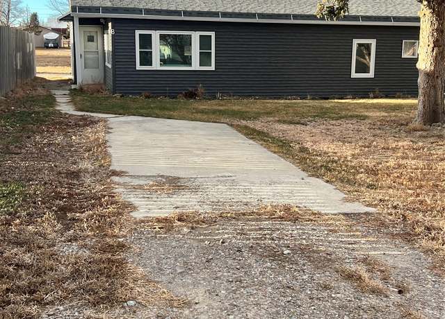 Property at 8 S Washington St, Conrad, MT 59425, 3 beds, 1 bath