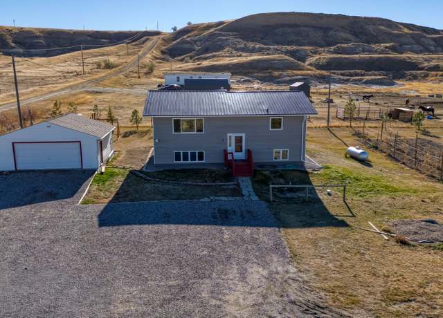 Property at 251 Chandelle Ln, Great Falls, MT 59404, 4 beds, 3 baths