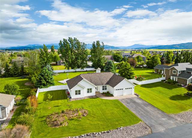 Property at 26 Kintla Way, Kalispell, MT 59901, 5 beds, 4 baths