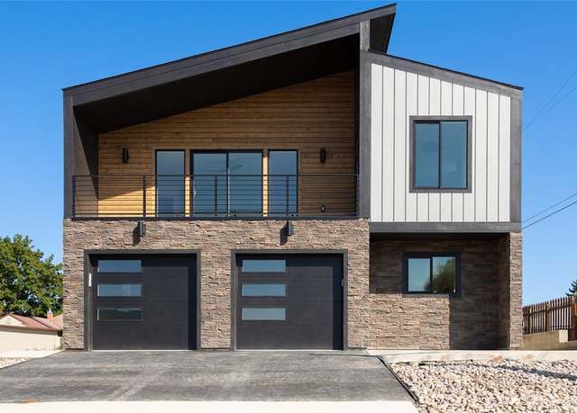 Property at 861 9th St W, Kalispell, MT 59901, 5 beds, 4 baths