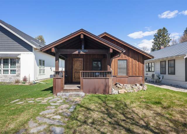 Property at 916 2nd St E, Whitefish, MT 59937, 2 beds, 1 bath