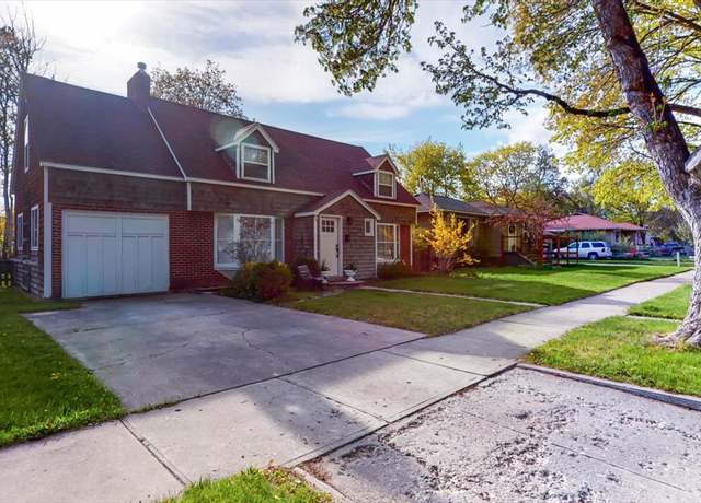 Property at 1028 2nd Ave W, Kalispell, MT 59901, 6 beds, 2.5 baths