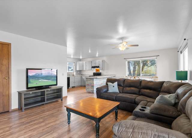 Property at 2061 S Woodland Dr, Kalispell, MT 59901, 2 beds, 1 bath