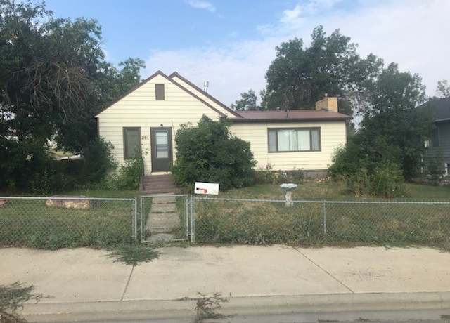 Property at 201 9th Ave N, Shelby, MT 59474, 2 beds, 2 baths