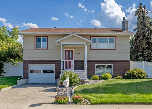 Property at 108 Ridgewood Ln, Helena, MT 59601, 3 beds, 2 baths