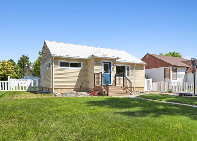 Property at 2609 6th Ave N, Great Falls, MT 59401, 4 beds, 2 baths